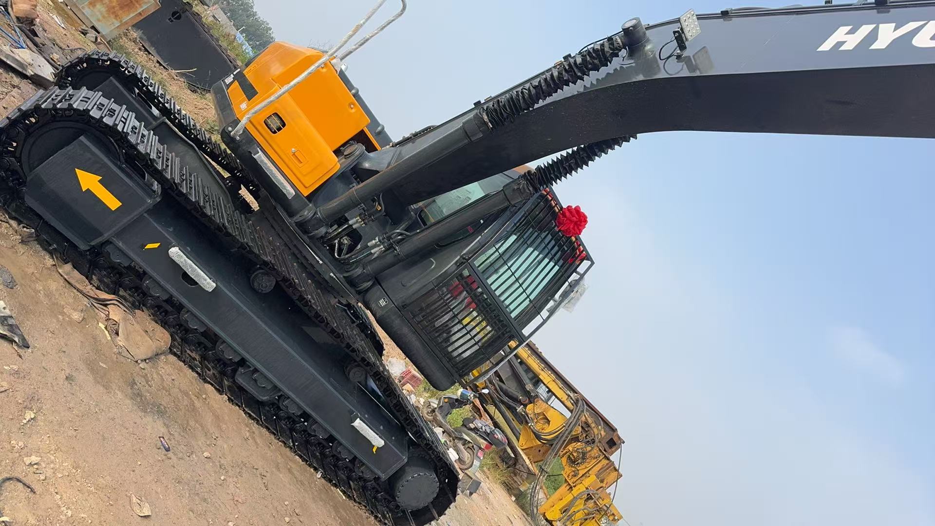 Second-hand high-quality Hyundai HX220HD excavators