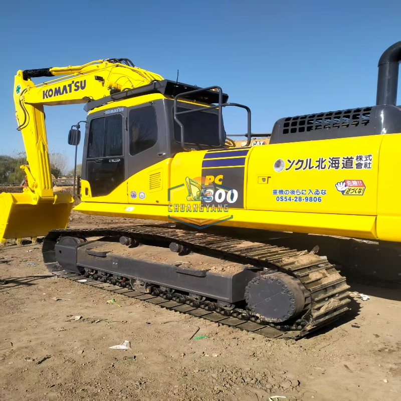 Used Komatsu PC300-7 hydraulic crawler excavator from Japan, high power, in good condition, low hourly rate for sale