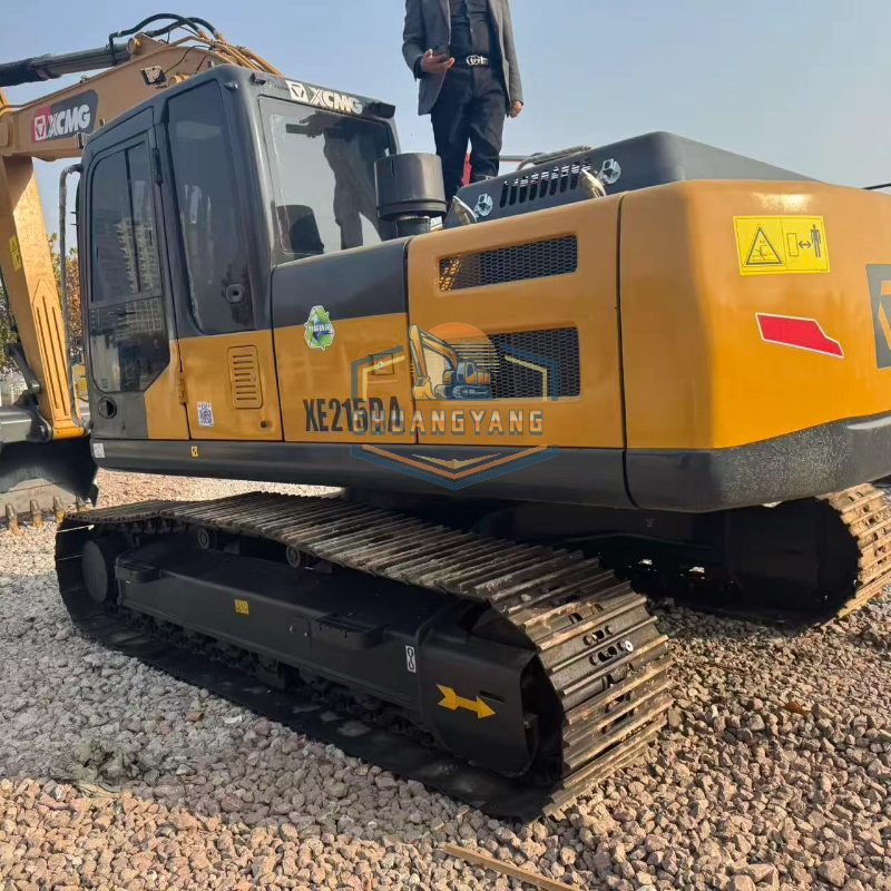 Used 22-ton XCMG XE215DA hydraulic crawler excavator in good condition for sale