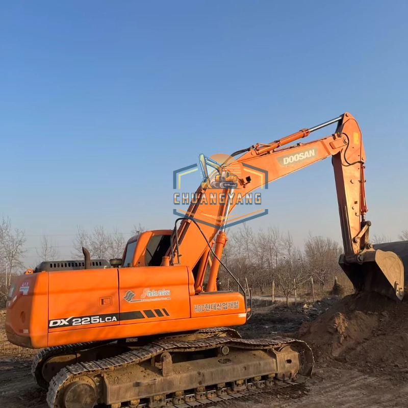 Original Genuine Used Doosan DX225 Crawler Excavator Is Fully Operational and Ready for Export